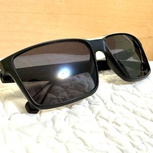 Guess Black Designer Sunglasses